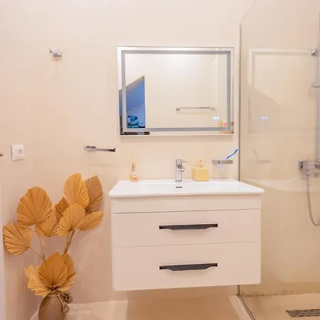 Villa Coconut In Coast -