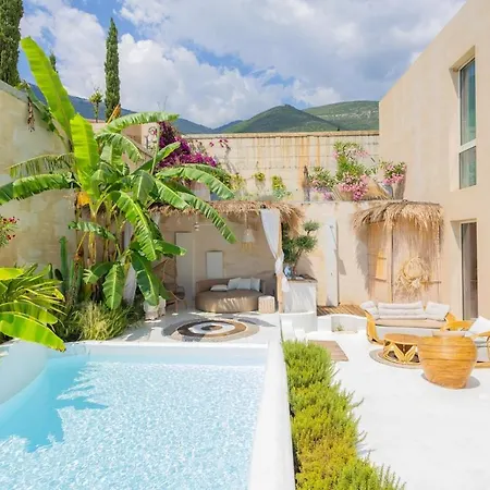 Villa Coconut In Coast -